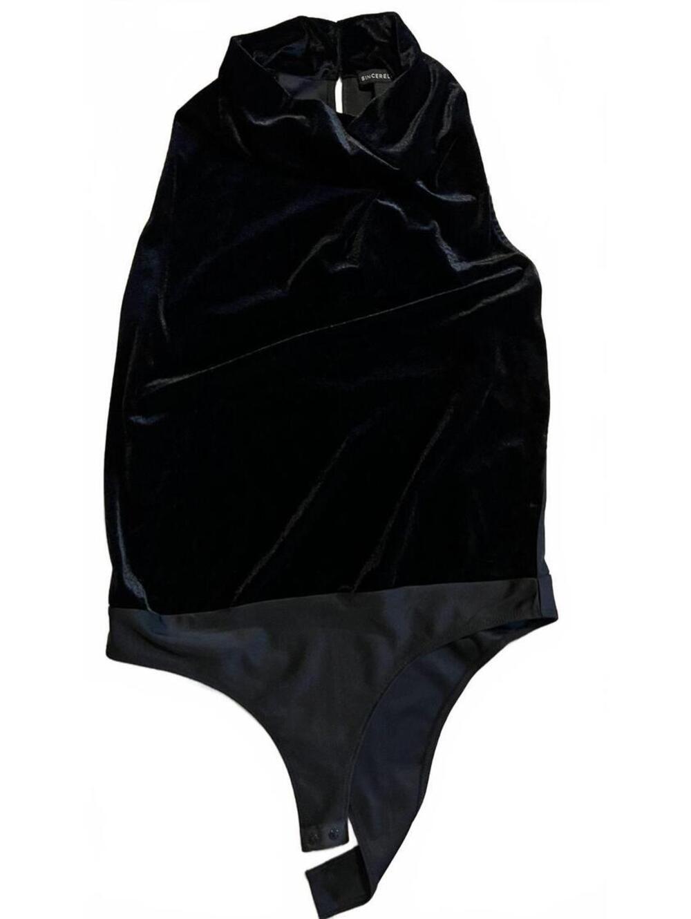 Sincerely Jules Black Velvet One-Shoulder Bodysuit Size S